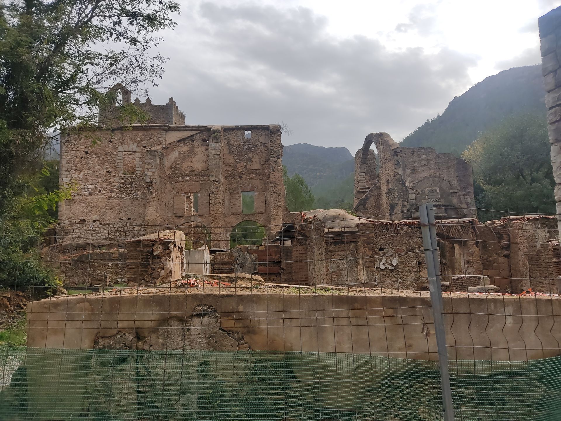 Ruinas del monasterio de la Murta.