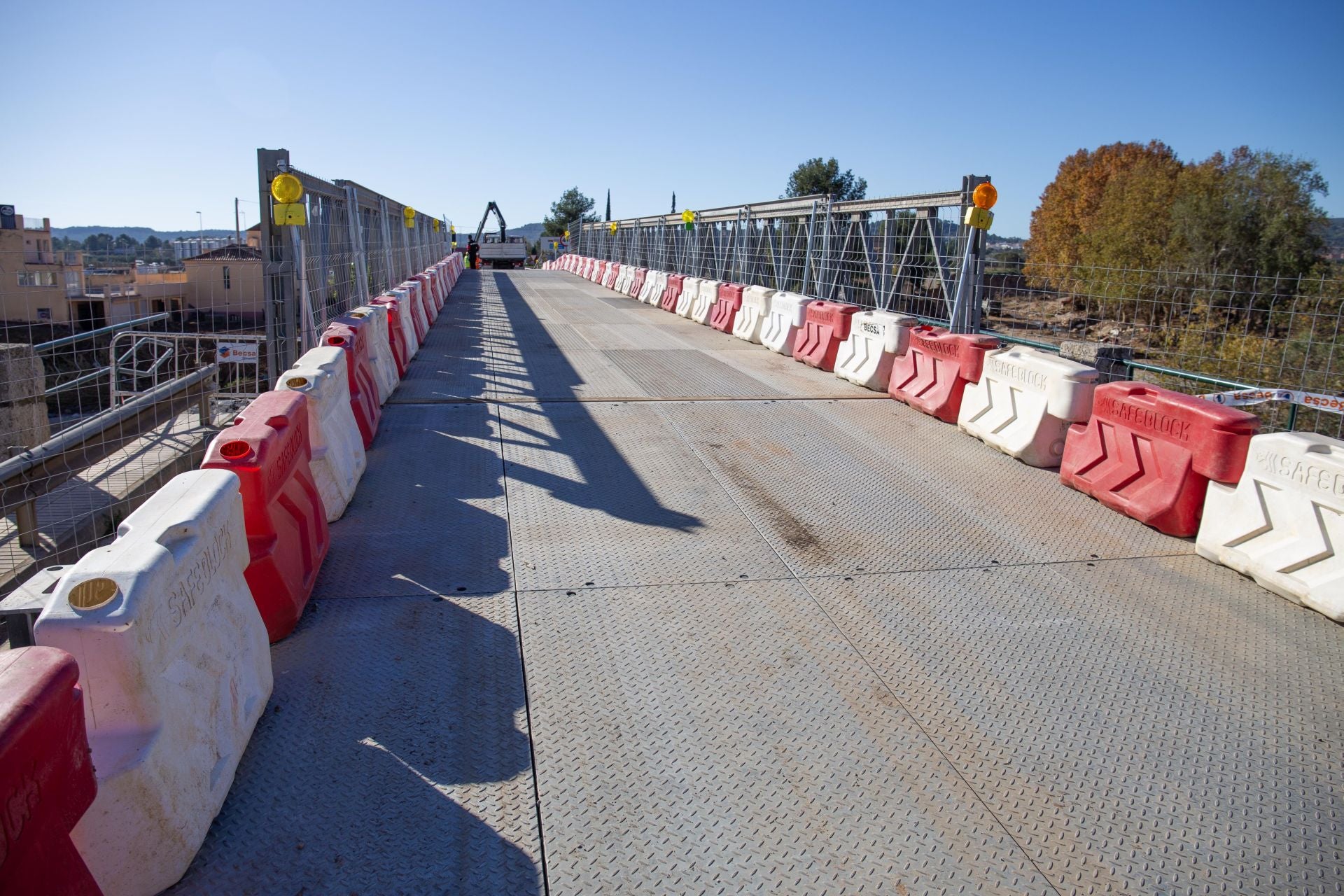 El puente arrasado por la DANA que conectaba Cheste con la A-3 se reabre al tráfico