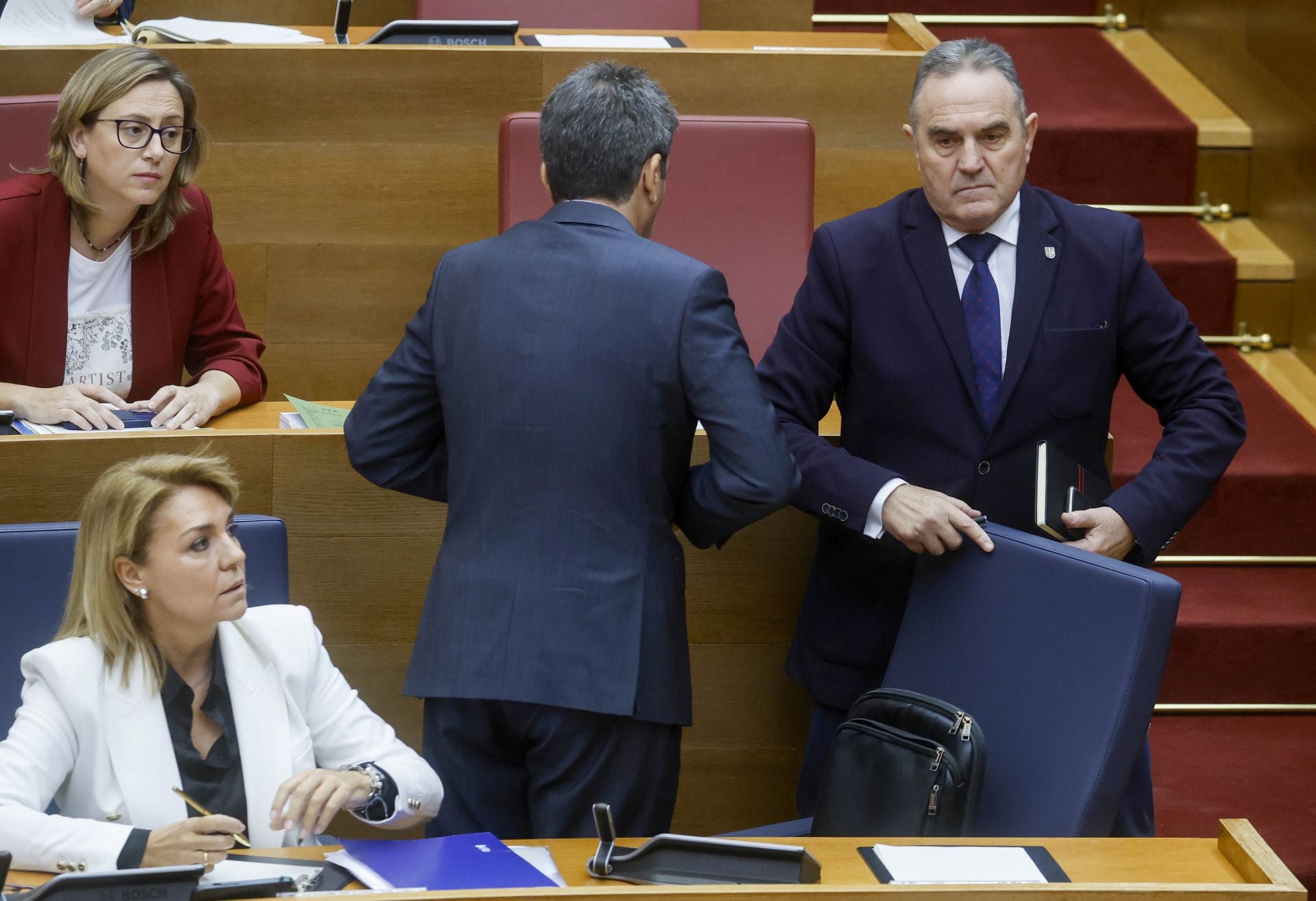 FOTOS | Sesión de control a Mazón en Les Corts