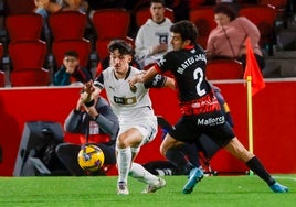 César Tárrega, con el Valencia.