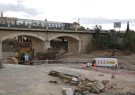 Puente provisional en Cheste.