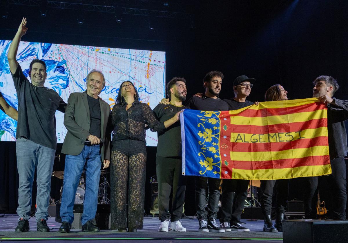 Serrat y Estopa se vuelcan con Valencia