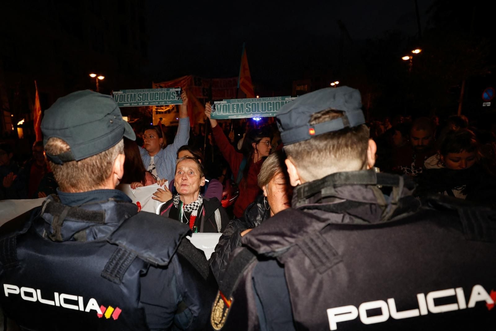 Fotos: Manifestación en Valencia contra la gestión política de la DANA