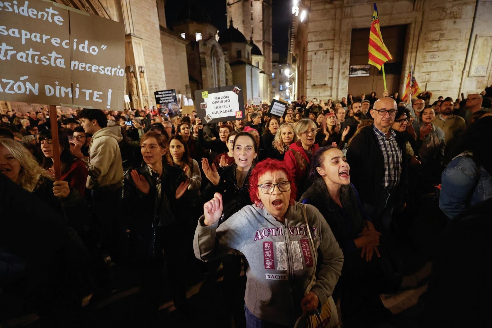 Fotos: Manifestación en Valencia contra la gestión política de la DANA