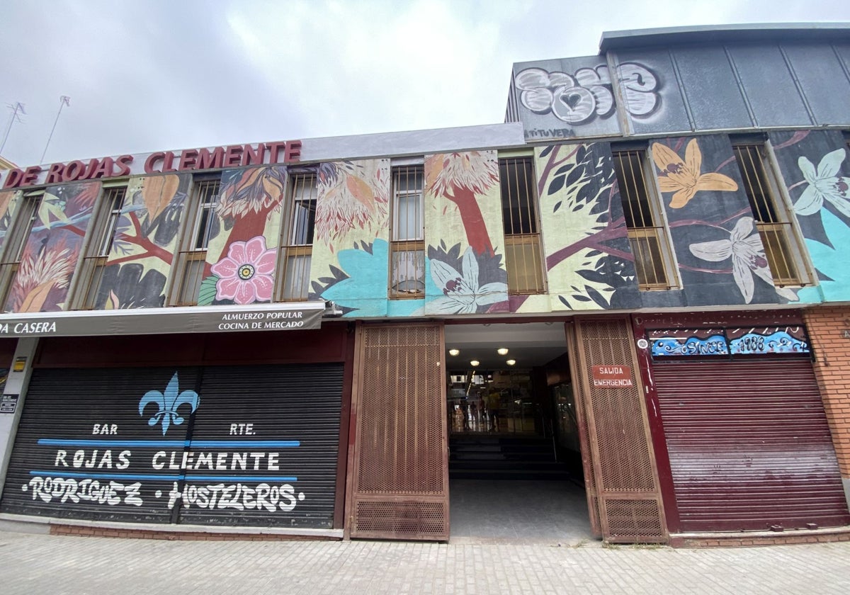 Fachada del mercado municipal de Rojas Clemente.