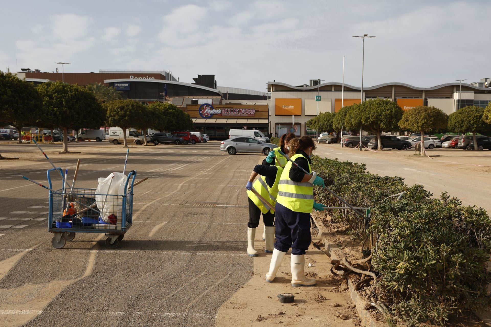 El centro comercial Bonaire prepara su reapertura tras los daños por la DANA