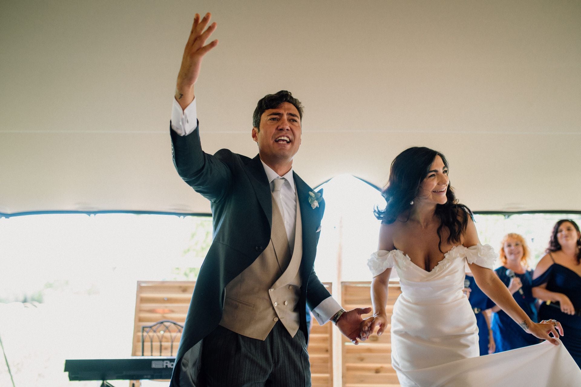 La boda de la empresaria Lola Ribas y el torero Jesús Chover estuvo lleno de momentos emotivos y divertidos.