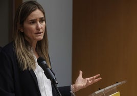 La ministra de Transición Ecológica durante la rueda de prensa en Valencia.