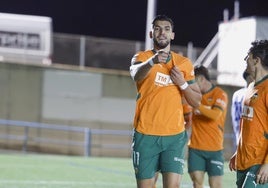 Rafa Mir celebra su gol ante el Ejea en la Copa del Rey