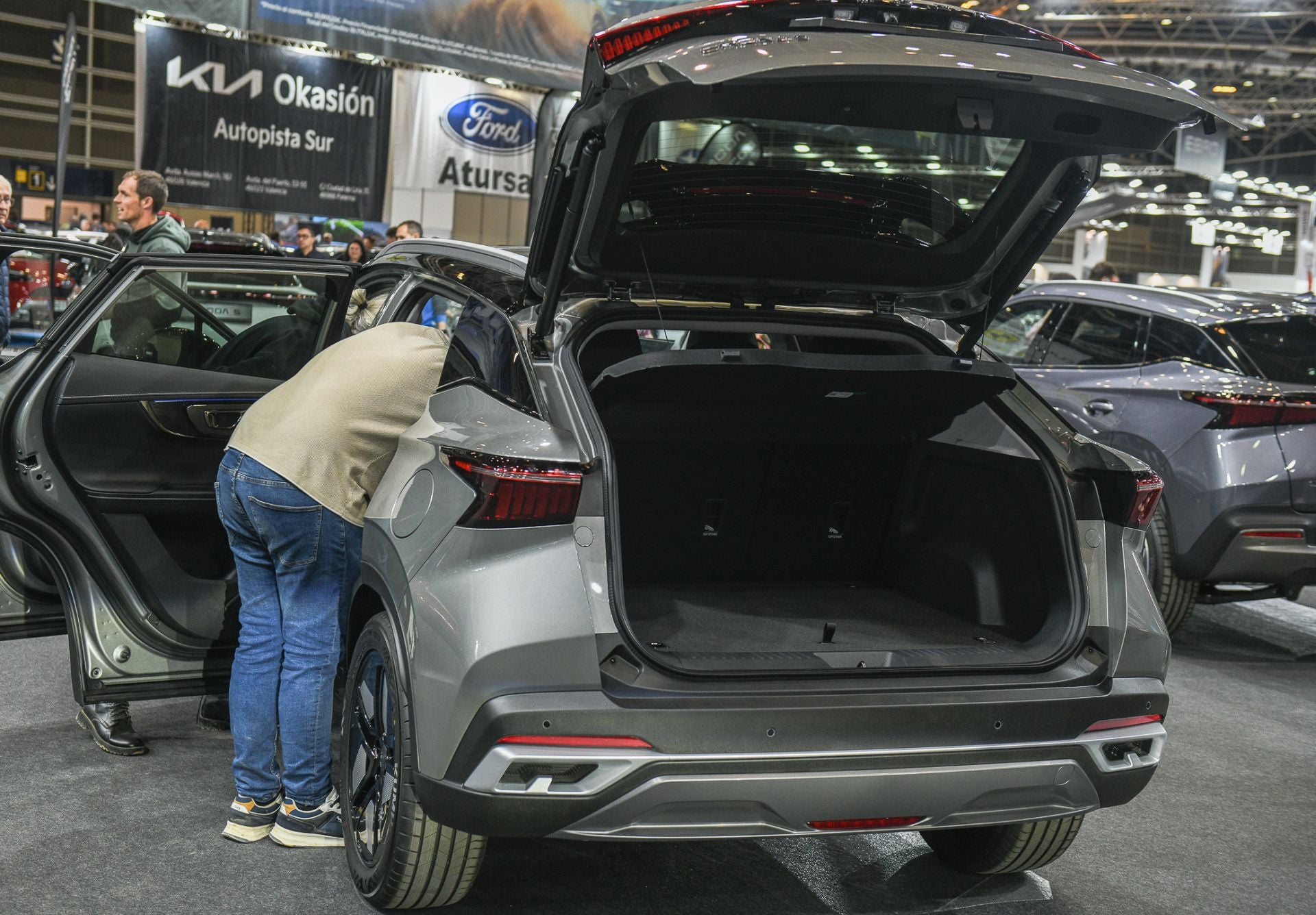 Otra jornada de récord en la Feria del automóvil de Valencia