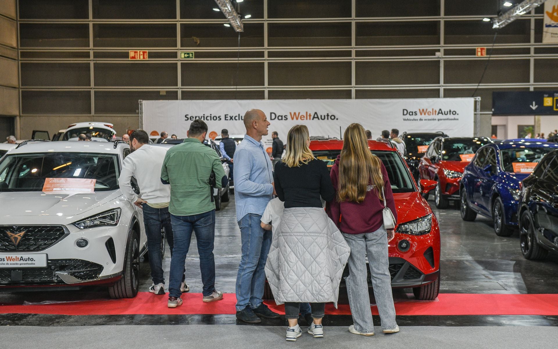 Otra jornada de récord en la Feria del automóvil de Valencia