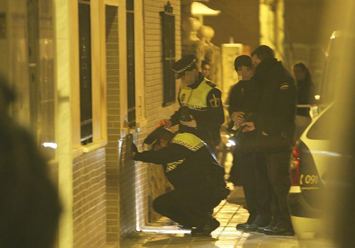 Pelea Torrent | Dos heridos de arma blanca y tres detenidos en una ...