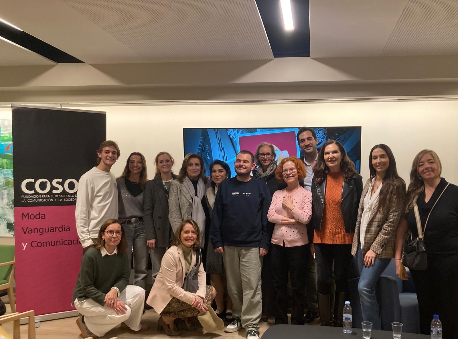 Trini Ferrando, PIlar Alamañac, Jorge y Elisa Monterde, Mina Morell, Amparo Ferrando, Karen Franco, Diego Soliveres, Rita Jácome, Dolores Cortés, Carlos Ros, Amparo Lledó y Bea Vidal.