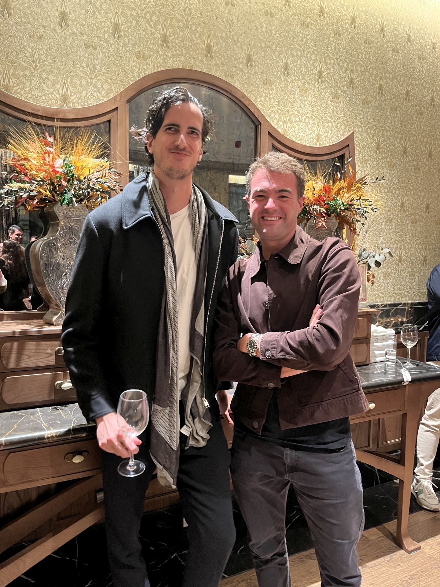 Rafa Ventura y Sigfrido Serra en la inauguración de la decoración navideña del Palacio de Santa Clara.