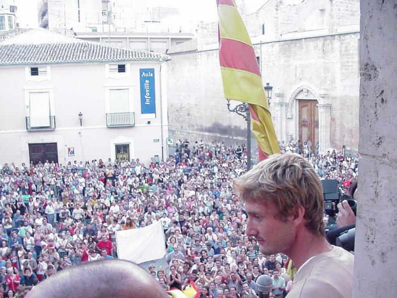 Recibimiento de Juan Carlos Ferrero en Ontinyent tras ganar Roland Garros.