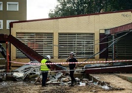 El colegio de Masanassa donde murió un trabajador al derrumbarse el porchado.