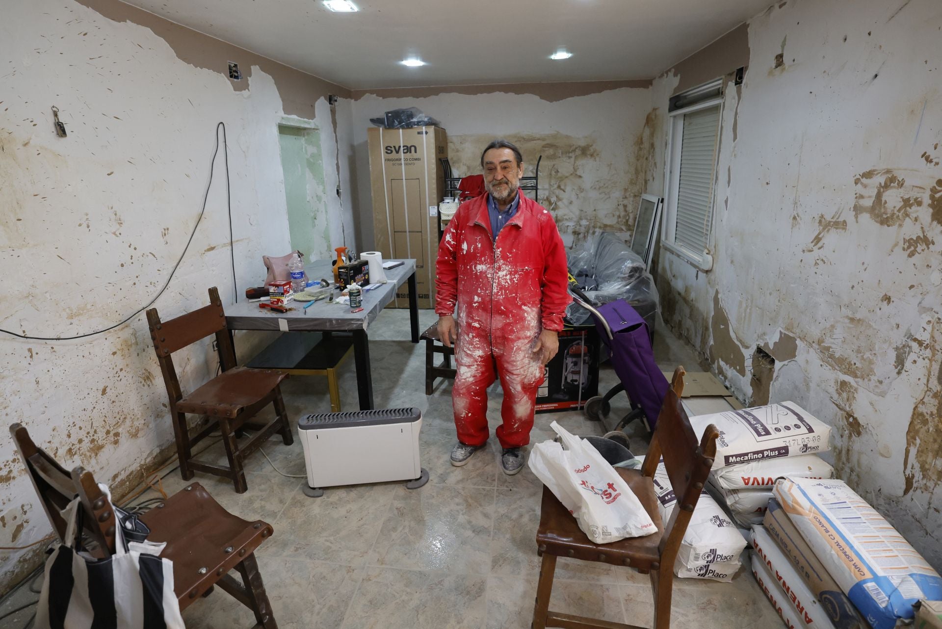 Trabajos para recuperar la electricidad en la zona cero de la DANA