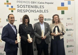 Los galardonados en los Premios '+Sostenibles + Responsables'.