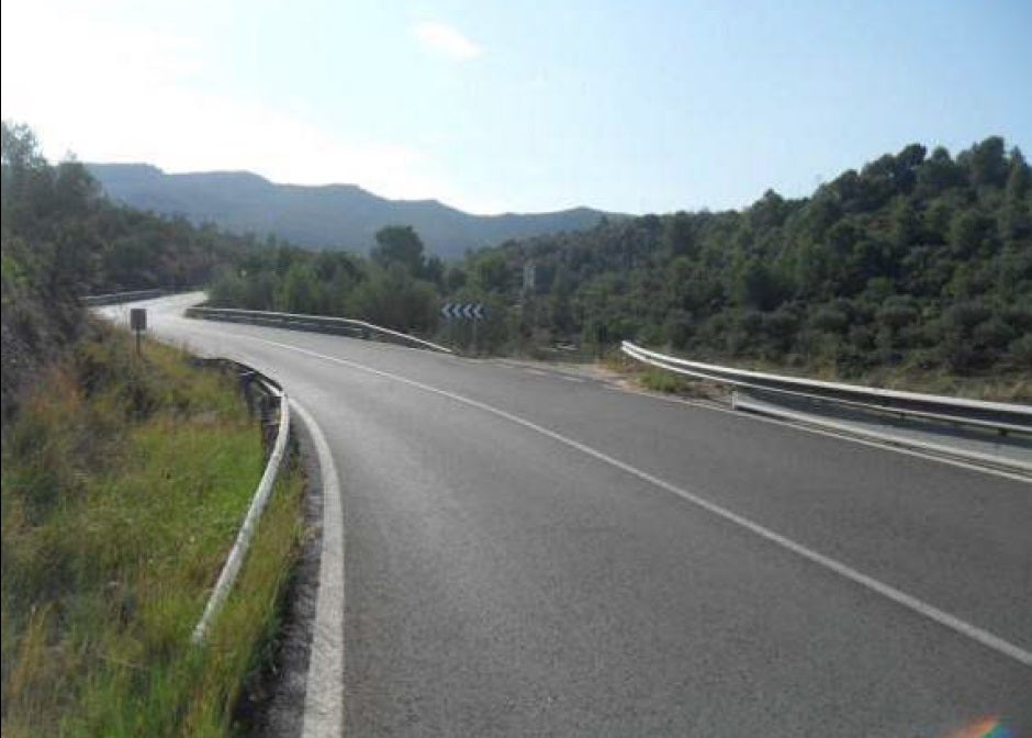 Carretera entre Castelló de Rutat y Salem en la que se quiere actuar.