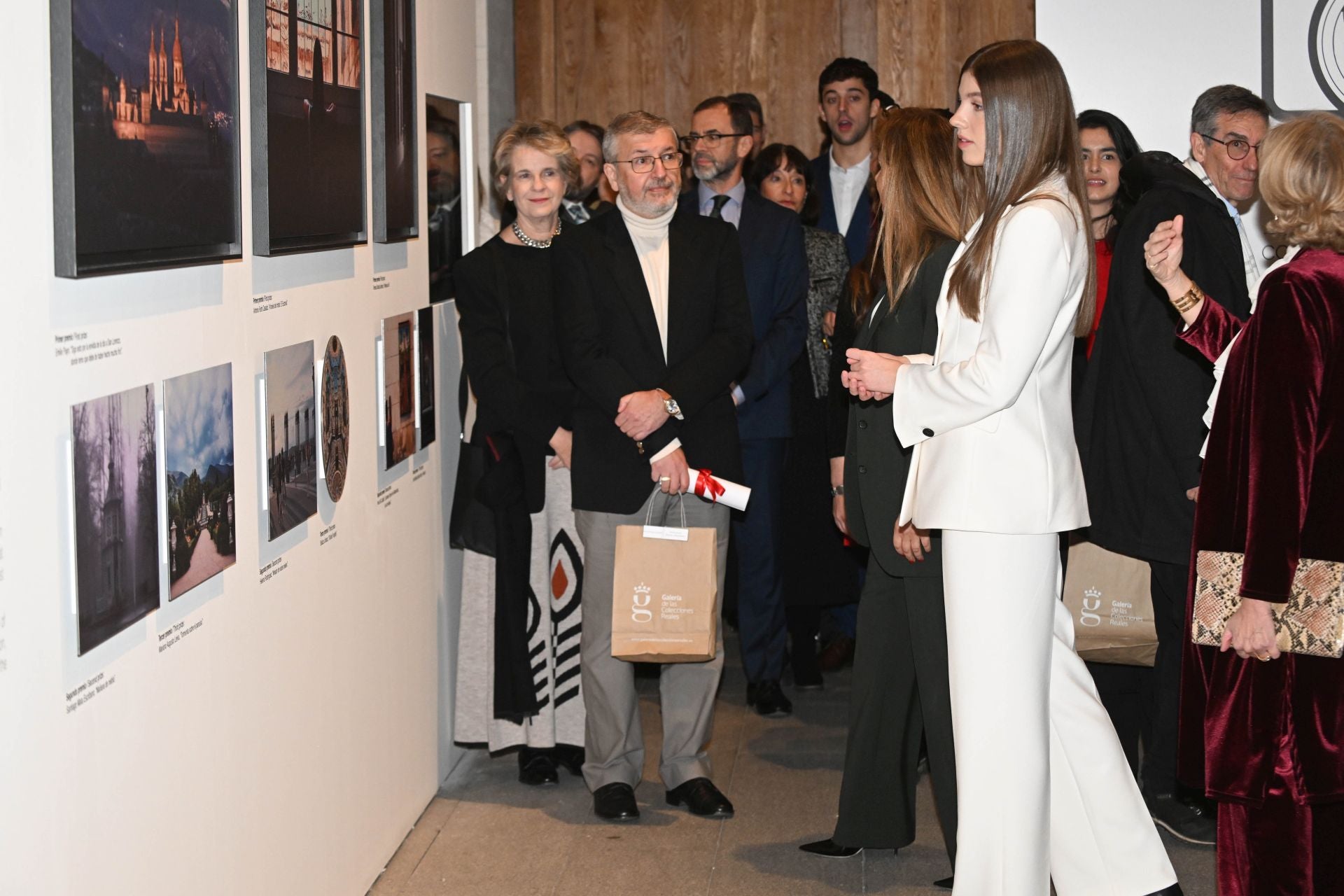 La infanta Sofía debuta en solitario con un look impecable