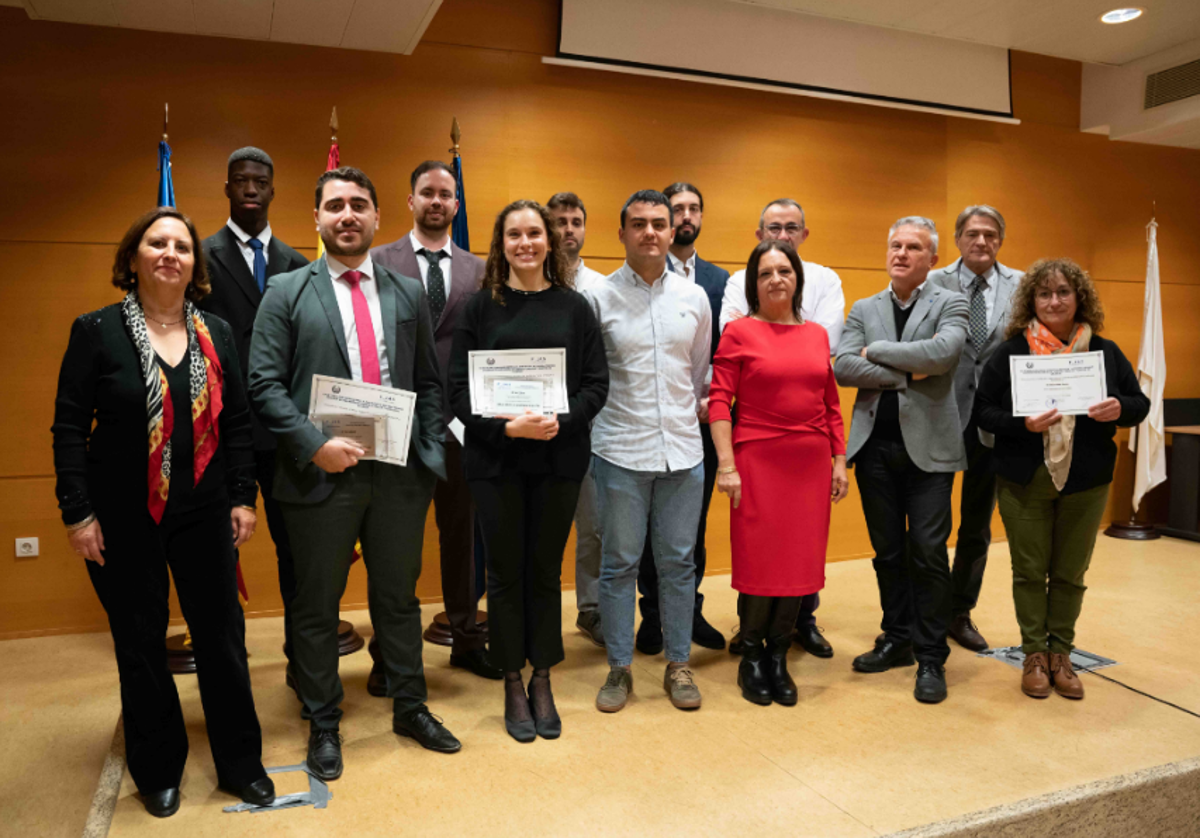 Premiados y becados por la Fundación Juan Arizo durante la ceremonia: Premio CAVIDA, Premios FJAS, Becas MUICCP y becas MGPTI