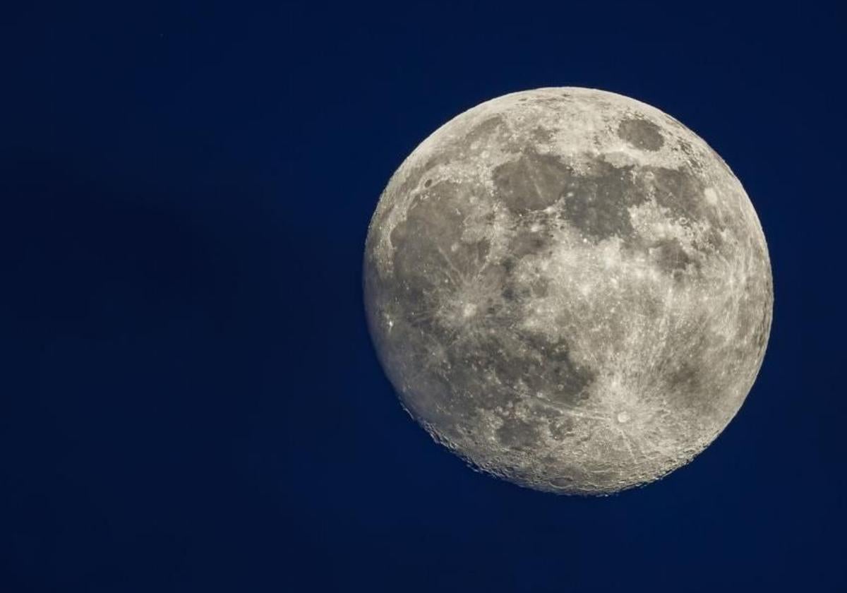 Luna llena de diciembre de 2024: cómo y cuándo ver la Luna Fría