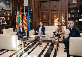 Reunión entre el Ayuntamiento de Castellón y la CEV.