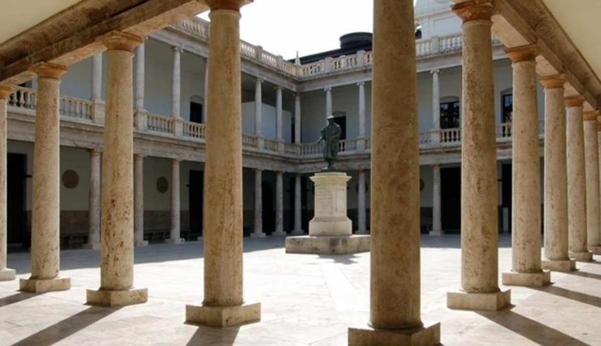 Medalla d'Honor del CVC a la Universitat de València