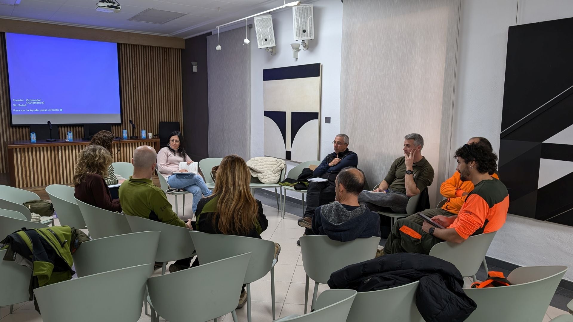 La reunión de planificación celebrada días atrás en la Casa de Cultura de Pego.