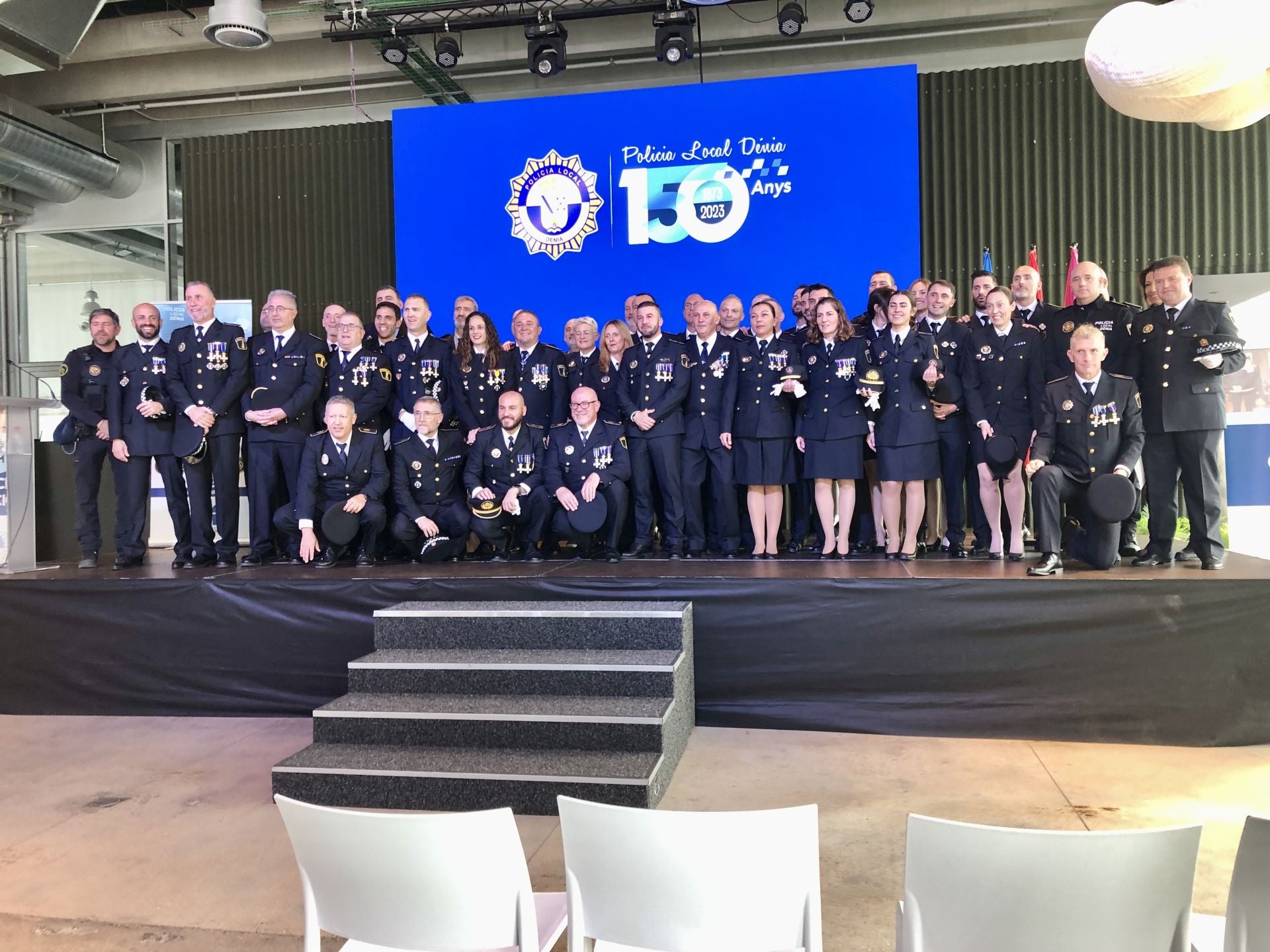 Foto de grupo de la plantilla de la Policía Local de Dénia.