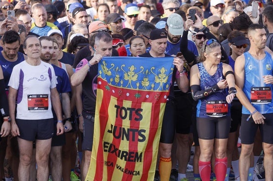 Participantes del Maratón Valencia Trinidad Alfonso Zurich 2024, en una salida.