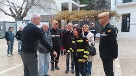 Fotos de la visita de Margarita Robles a Picanya para felicitar la Navidad a los militares