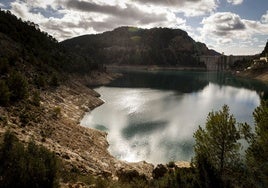 Vista del pantano de Contreras.