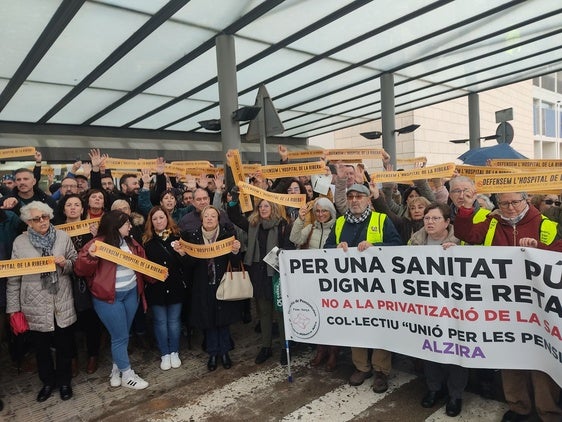 Protesta en el Hospital de la Ribera.