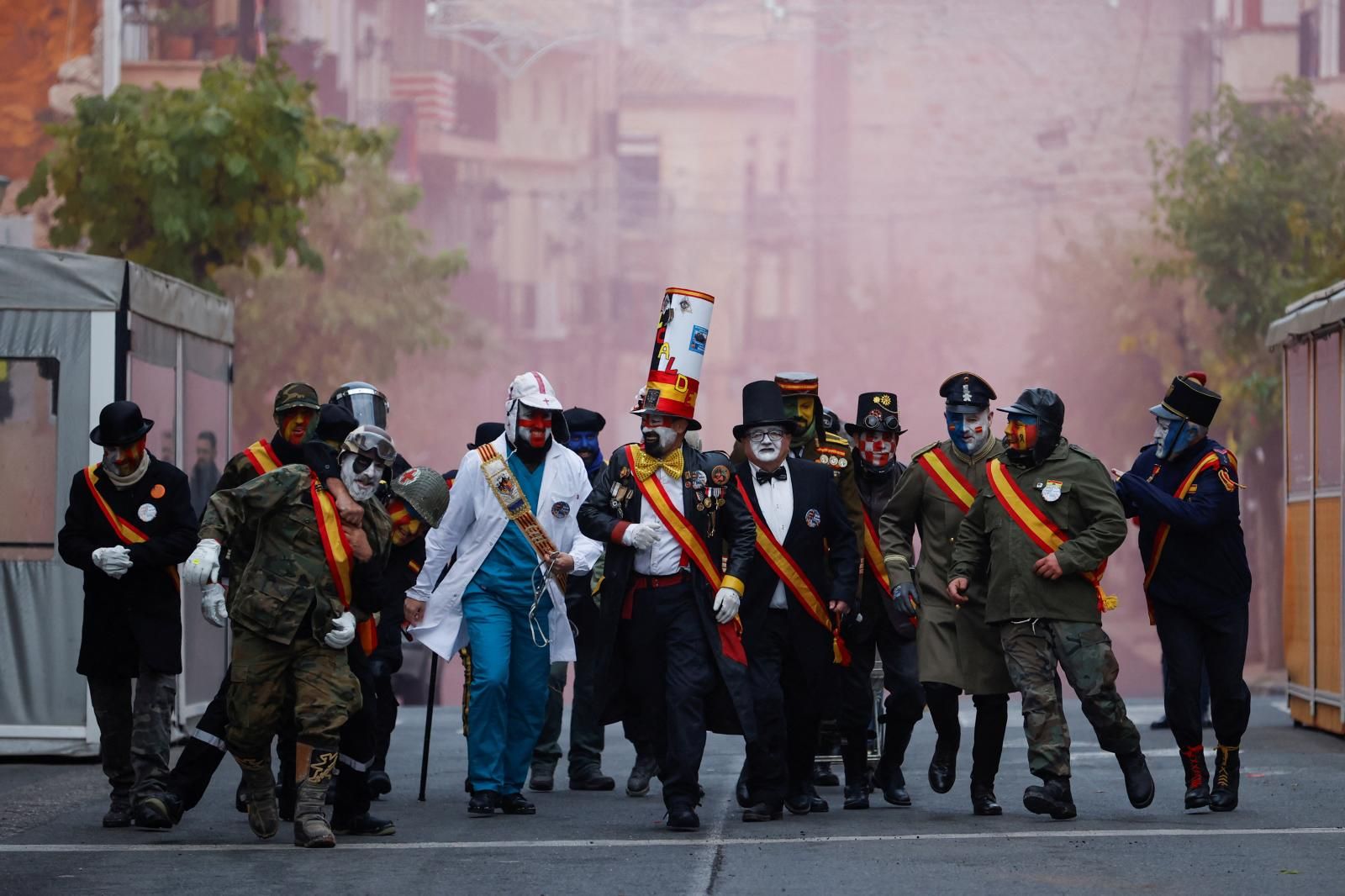 FOTOS | La batalla de els enfarinats vuelve a IBI