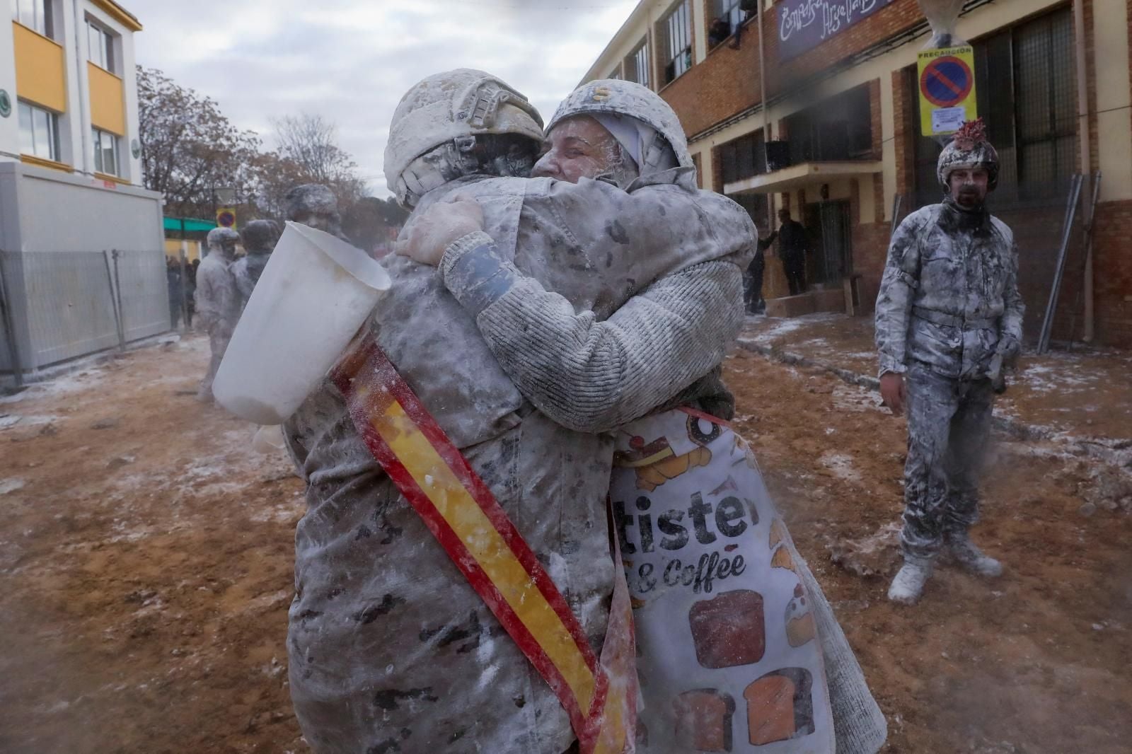 FOTOS | La batalla de els enfarinats vuelve a IBI