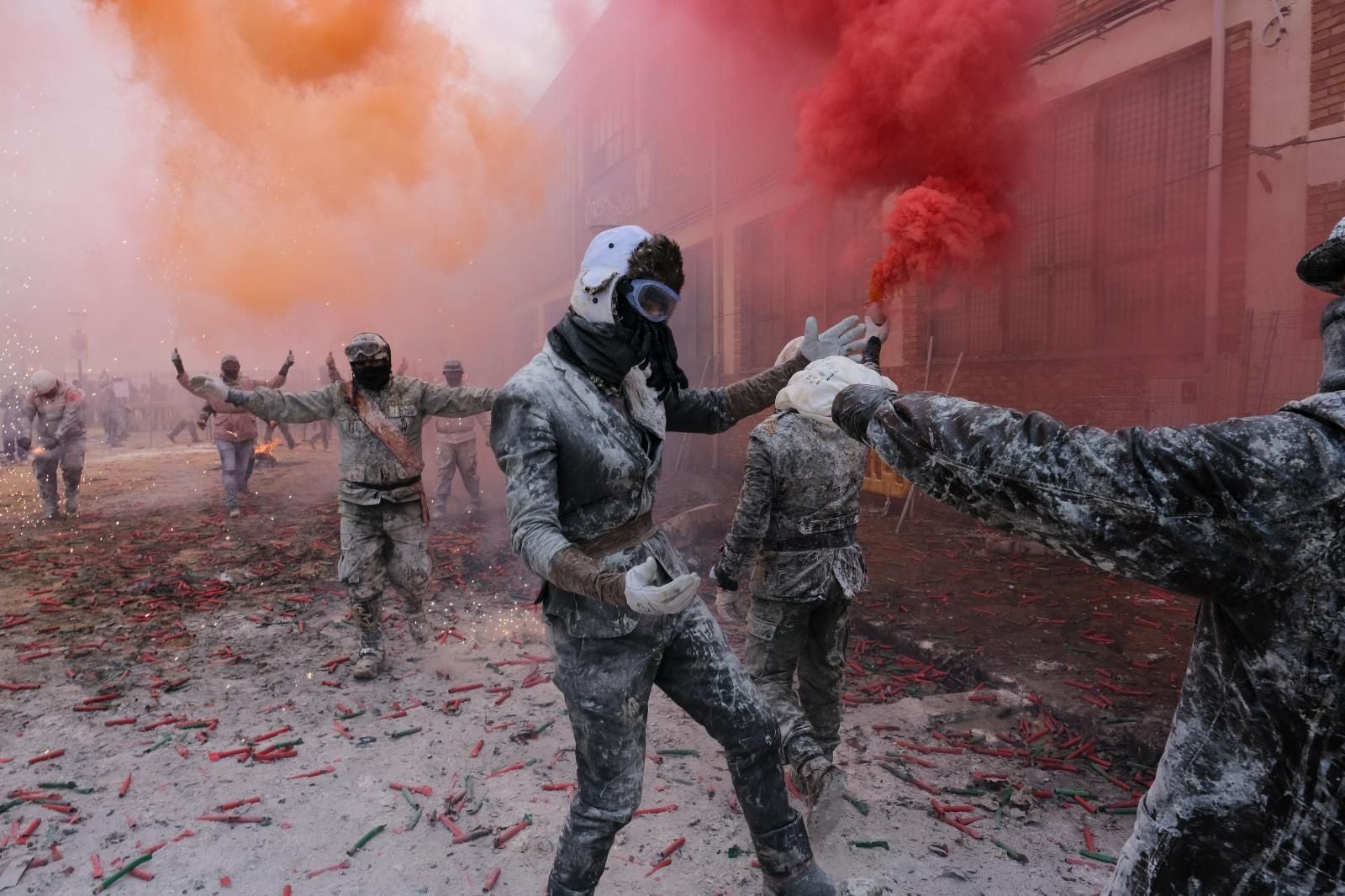 FOTOS | La batalla de els enfarinats vuelve a IBI