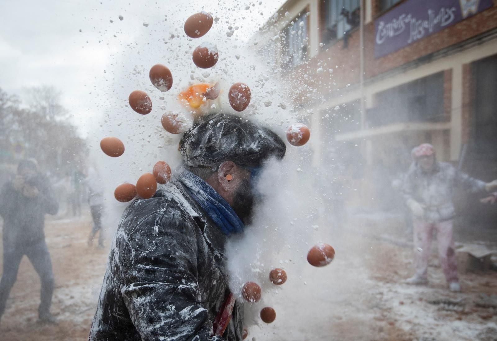 FOTOS | La batalla de els enfarinats vuelve a IBI