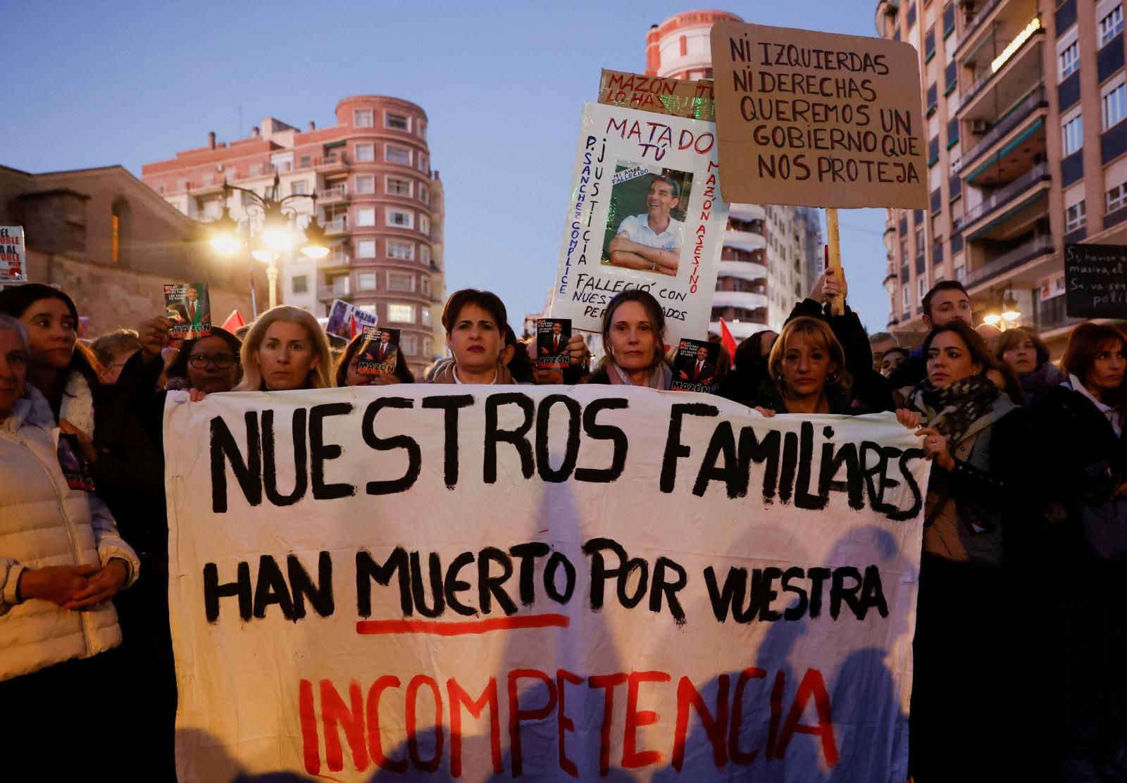 FOTOS | Tercera manifestación en Valencia contra la gestión política de la dana