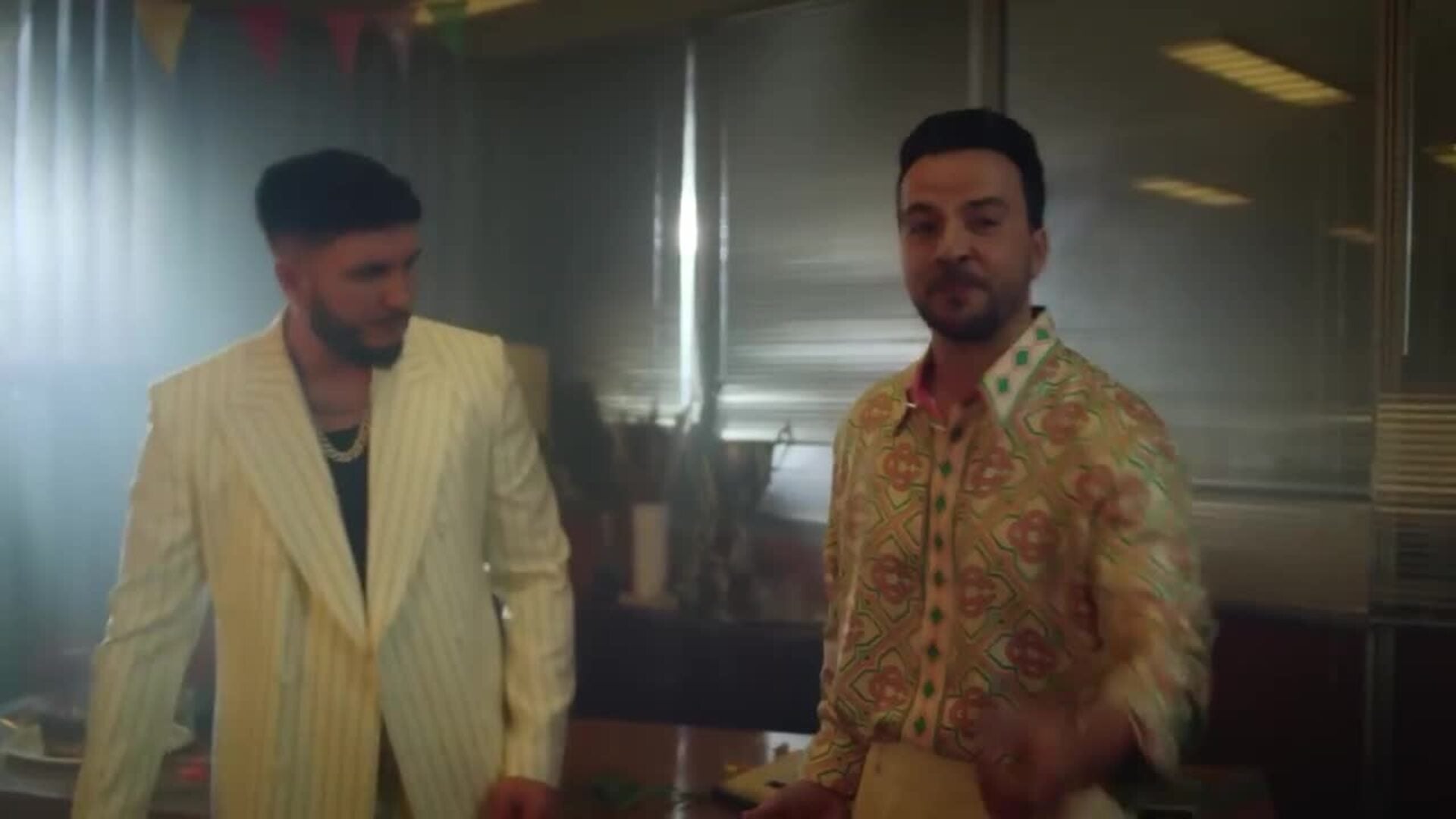Luis Fonsi con Omar Montes, Nill Moliner y Anitta estrenan nuevos temas para el fin de semana