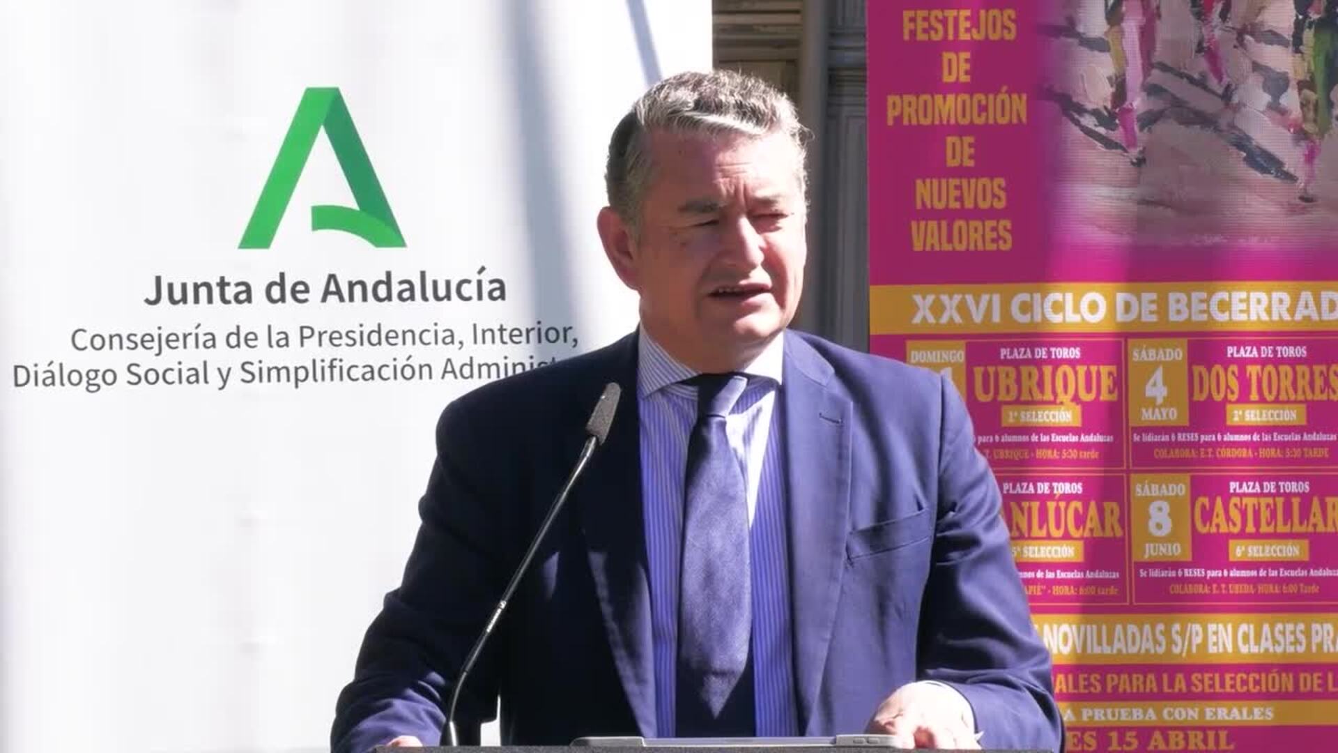 Sanz anuncia que los festejos de las escuelas taurinas llegarán a 18 municipios andaluces