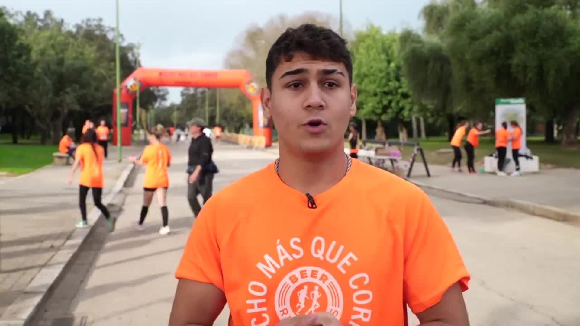 Miles de corredores celebran en Sevilla la 10ª edición de Beer Runners