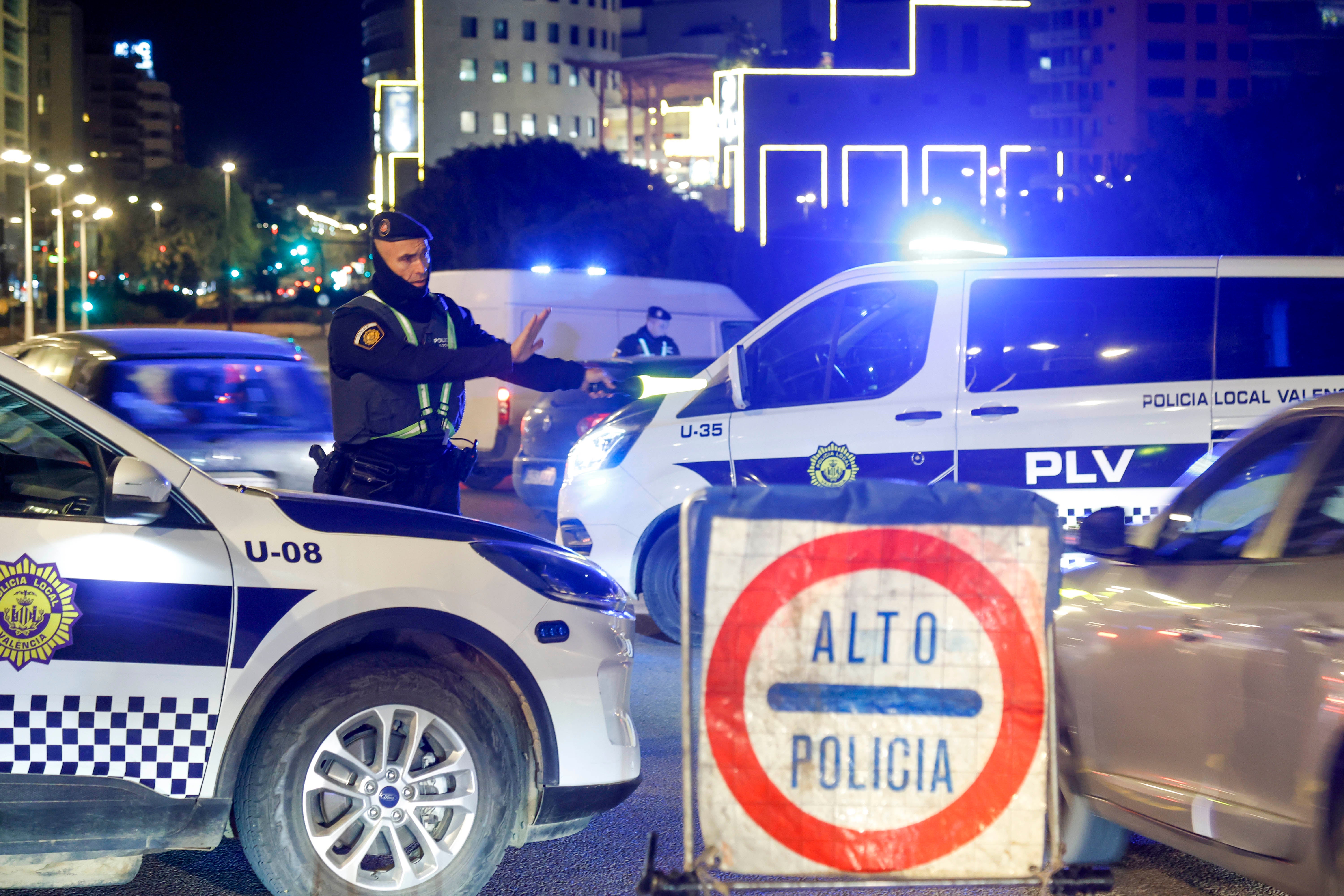 La Nochevieja en Valencia: accidentes de tráfico, incautaciones de droga y un detenido por abusos a una mujer en un pub