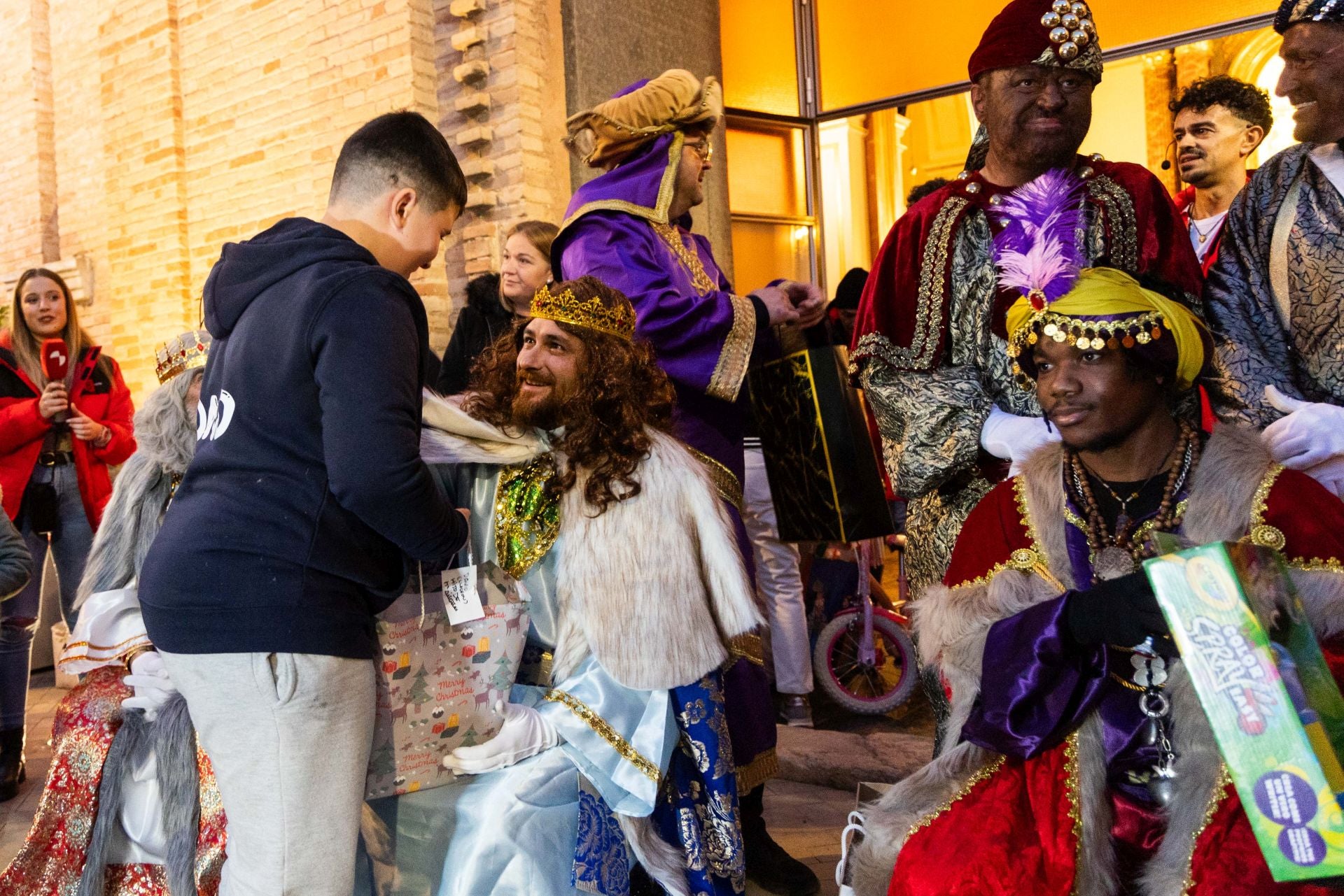 La Cabalgata solidaria en los pueblos de la dana