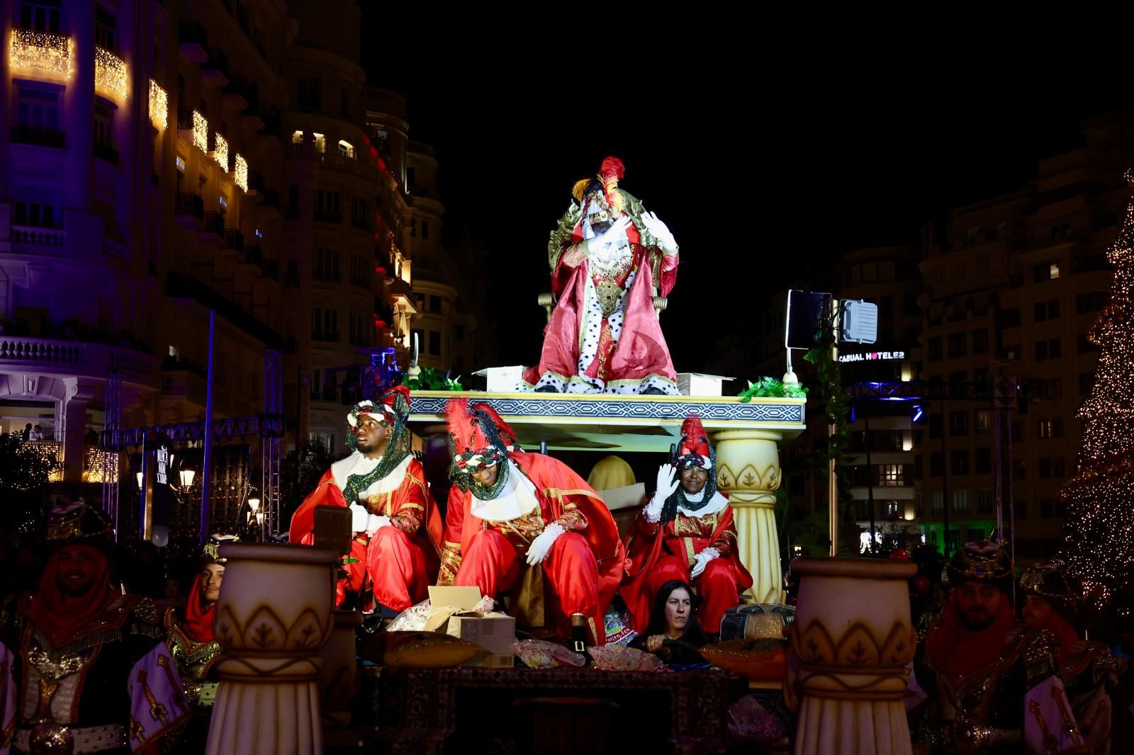 Cabalgata de los Reyes Magos en Valencia 2025