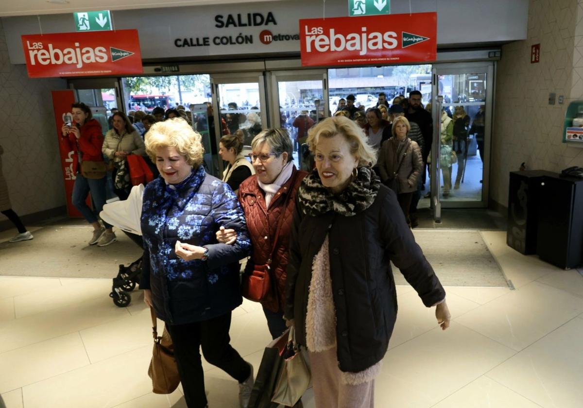 Las rebajas de invierno arrancan en Valencia con una inflación contenida y los tipos más bajos