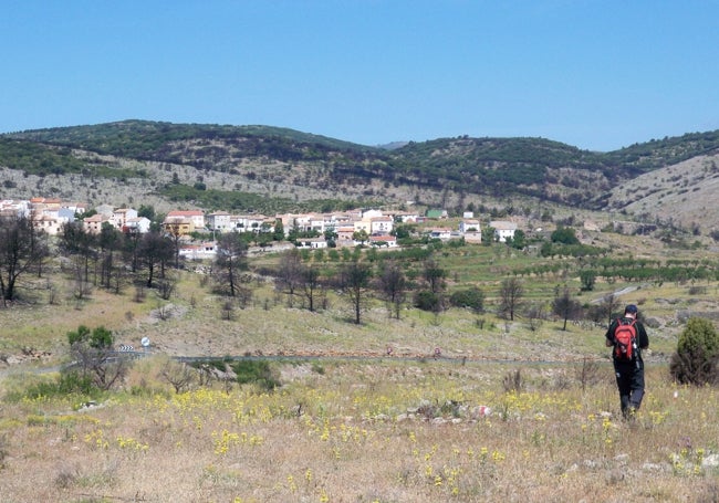 Sacañet desde la Cruz del Collado.