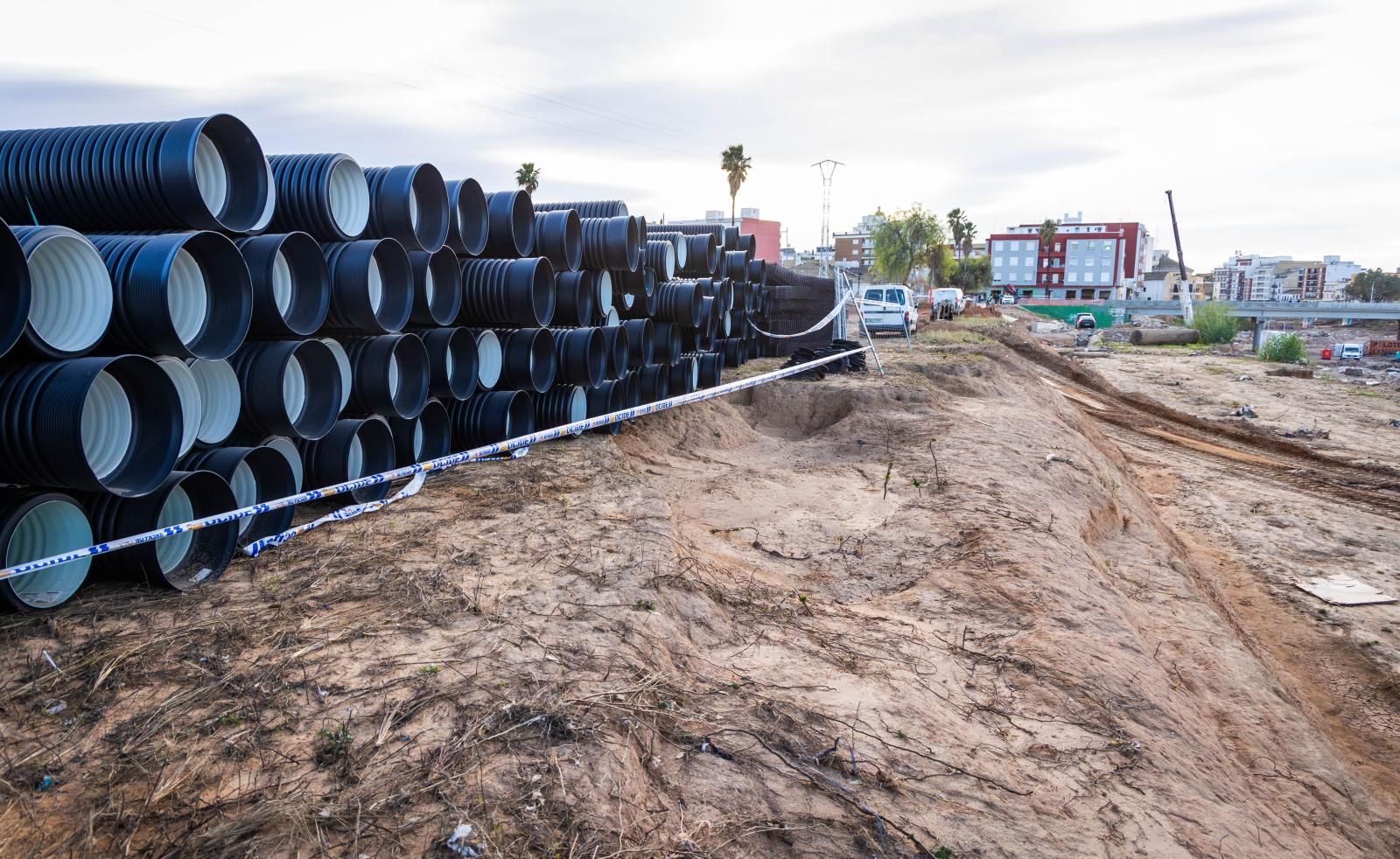 FOTOS | Obras de urgencia en los barrancos tras la dana de Valencia