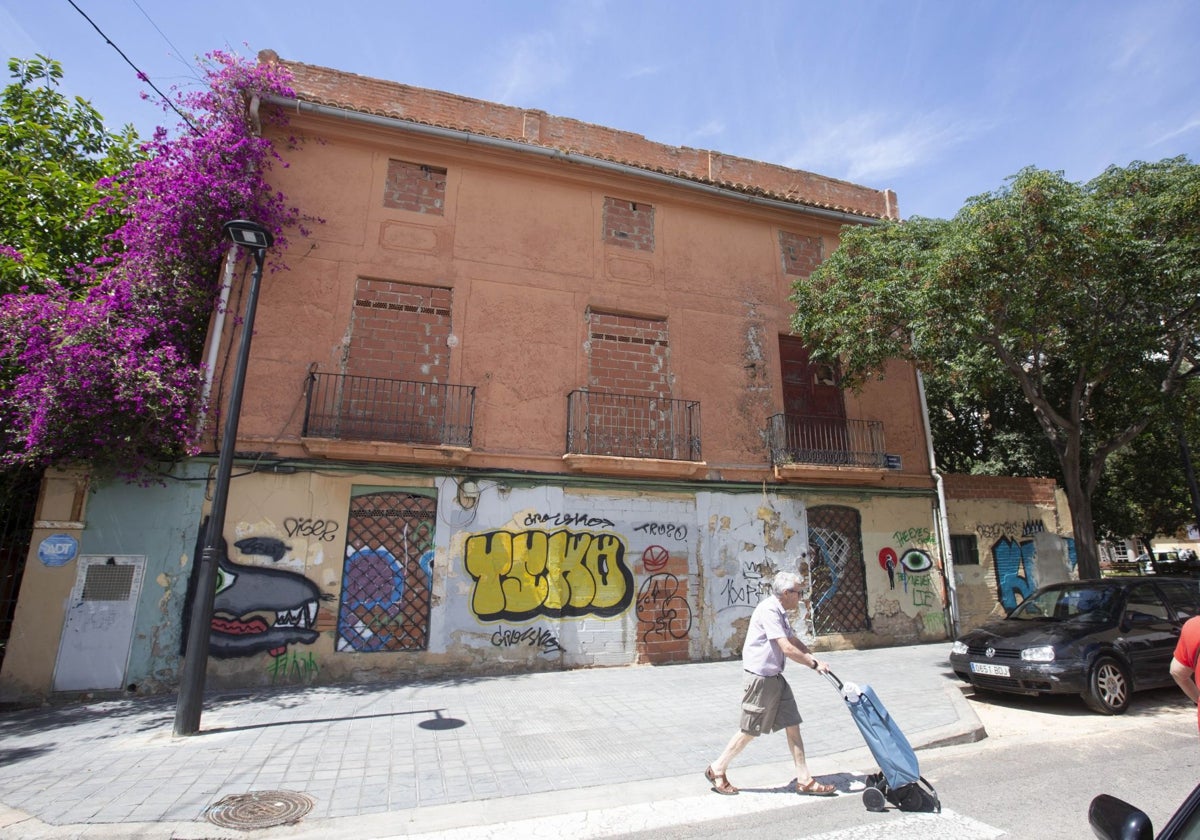 Alquería de la calle Asturias, en el barrio de Penyarroja.