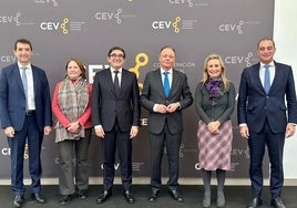 Encuentro de la patronal CEV con los responsables de BBVA.